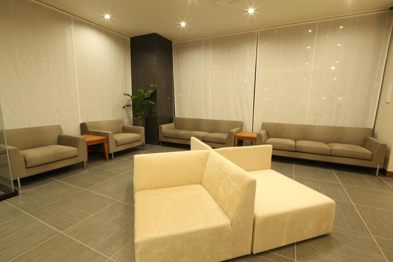 Ab Hotel Yukuhashi Екстер'єр фото